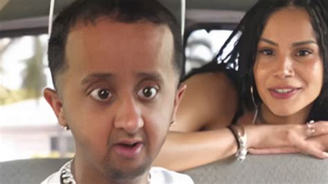 ari alectra and baby alien|Baby Alien goes viral for his reaction to Ari Alectra。